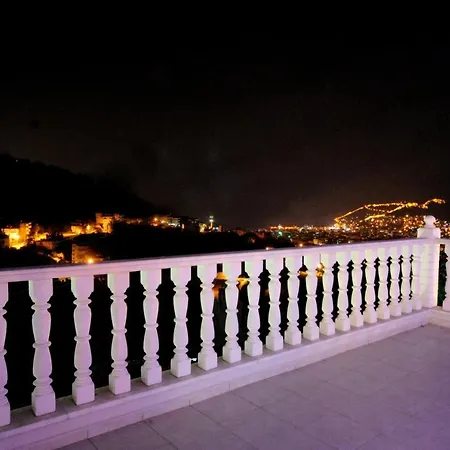 Alina 1 * Αλάνια